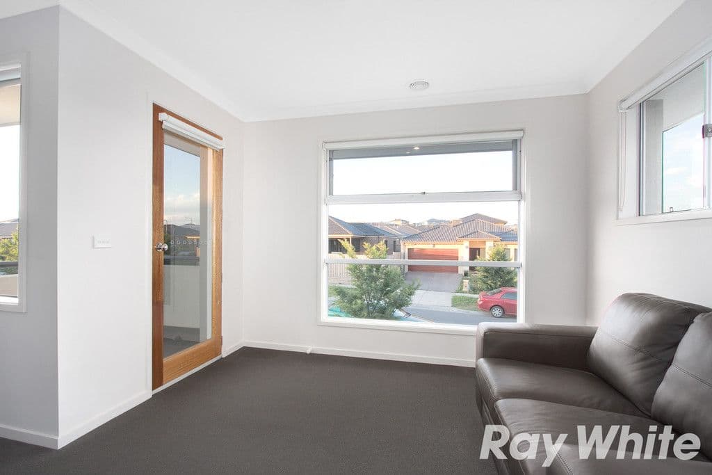 50 Clarendon Street, Pakenham VIC 3810, Pakenham - Thumbnail 5