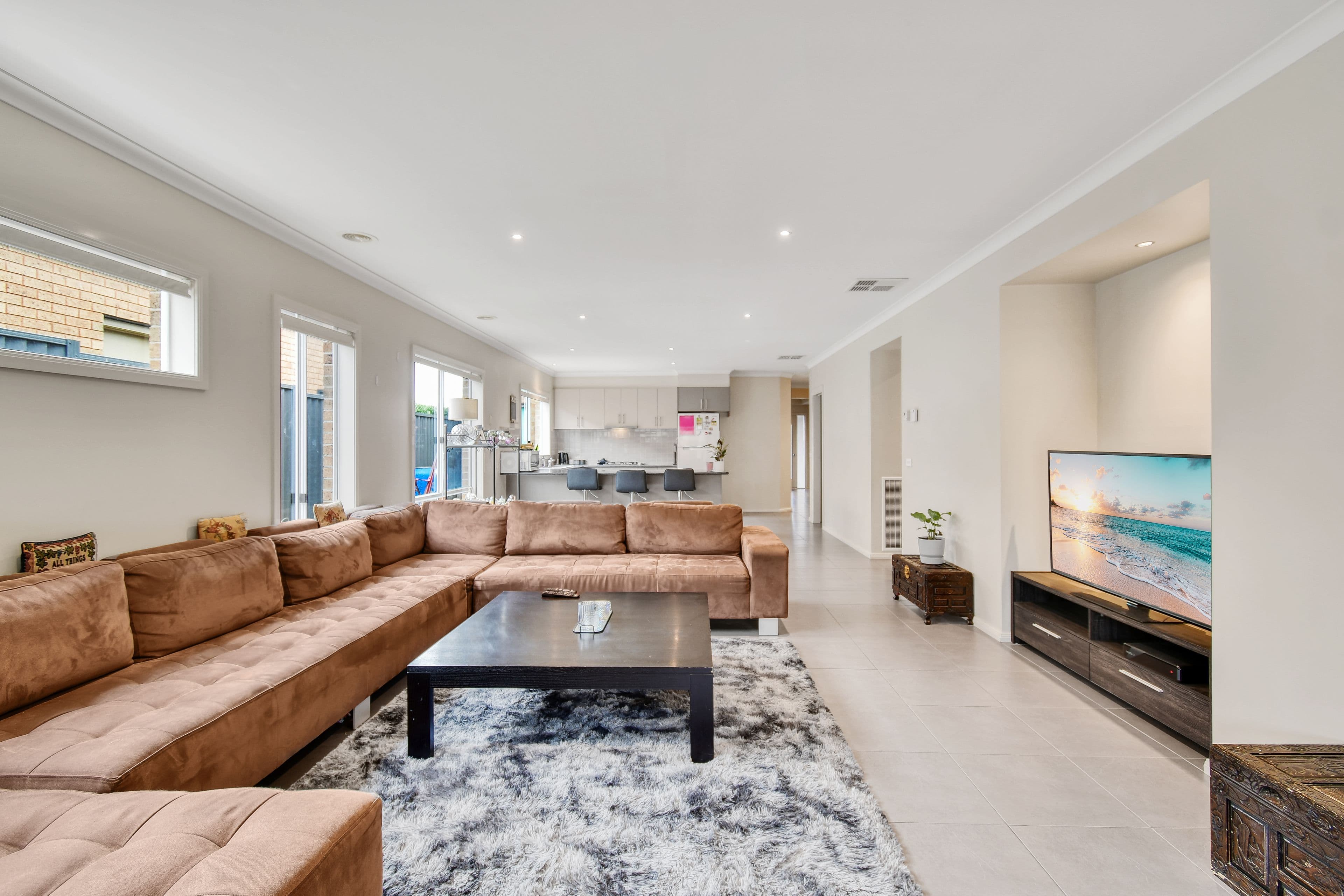 8 Platt Close, Pakenham VIC 3810, Pakenham - Thumbnail 4