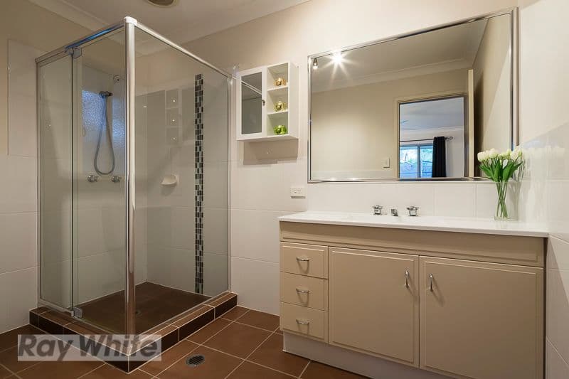 2 Mervyn Crescent, REDLAND BAY QLD 4165, Redland Bay - Thumbnail 8