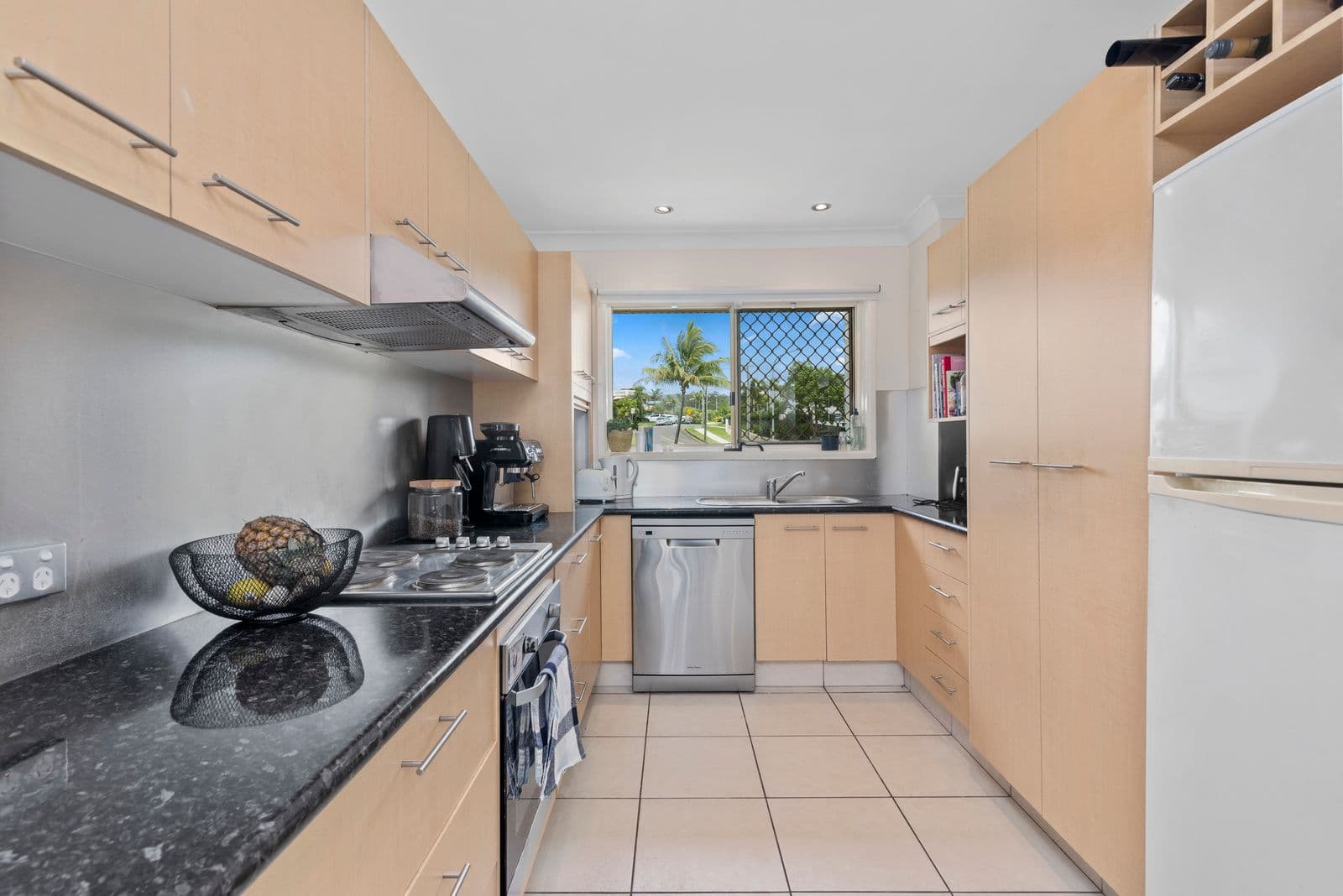 10 Wade Street, Tugun QLD 4224, Tugun - Image 1