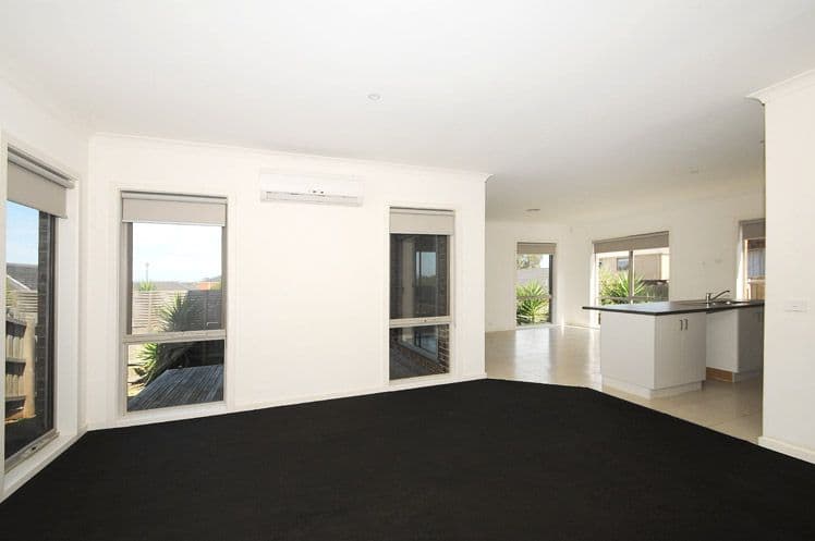 35 Lily Way, Skye VIC 3977, Skye - Thumbnail 2