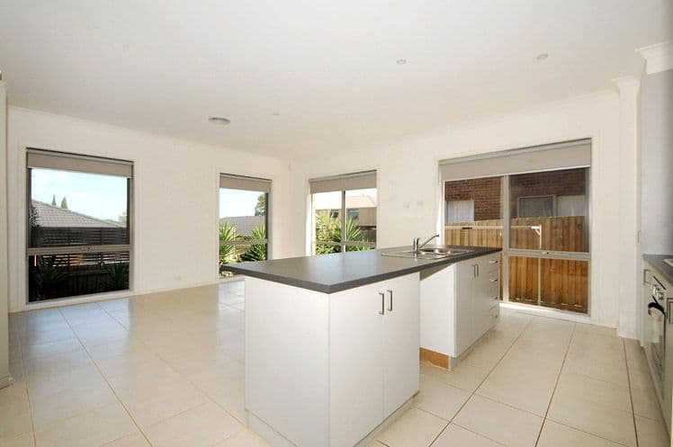 35 Lily Way, Skye VIC 3977, Skye - Thumbnail 5