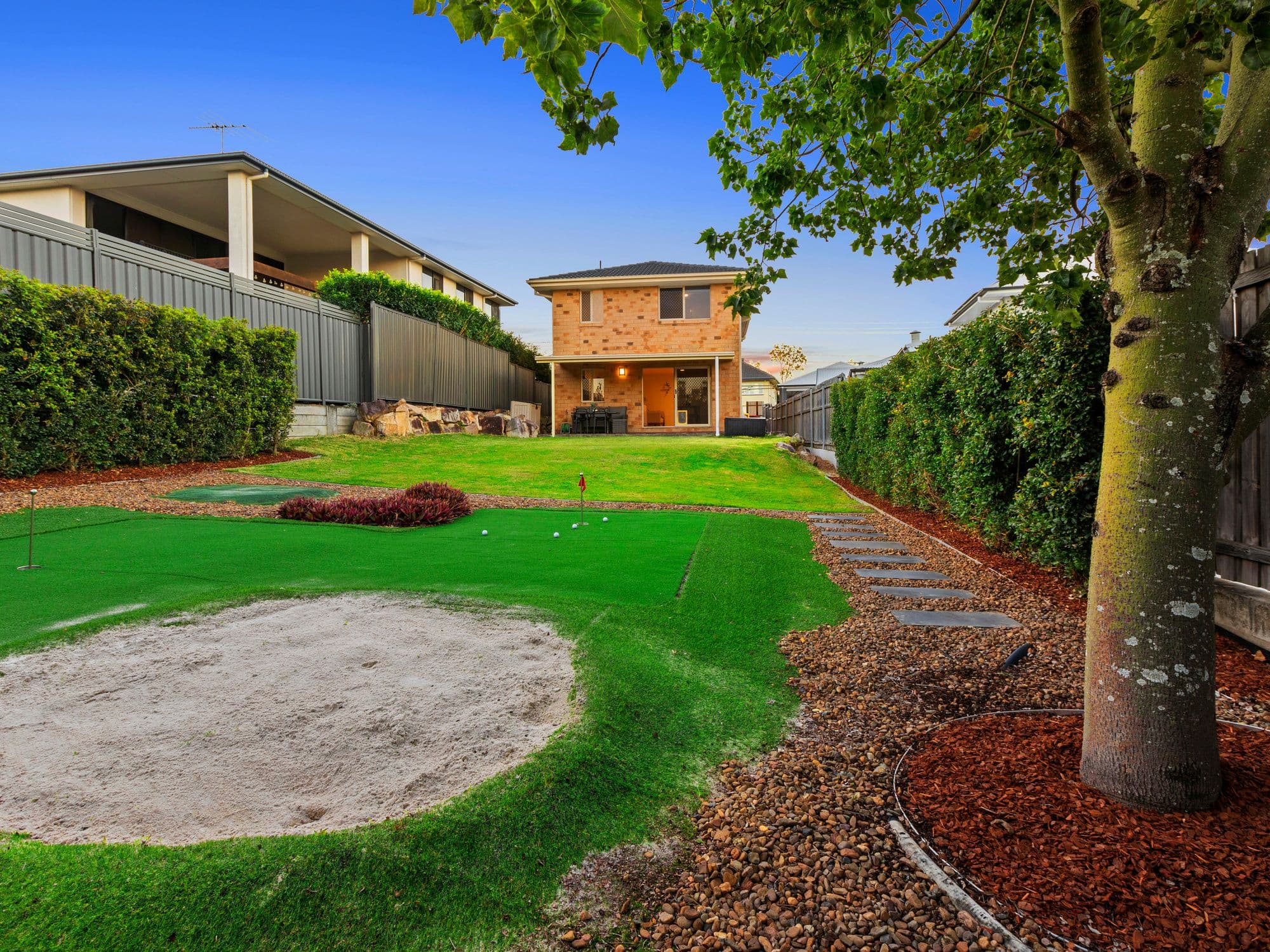 7 Ursus Street, Seven Hills QLD 4170, Seven Hills - Thumbnail 2