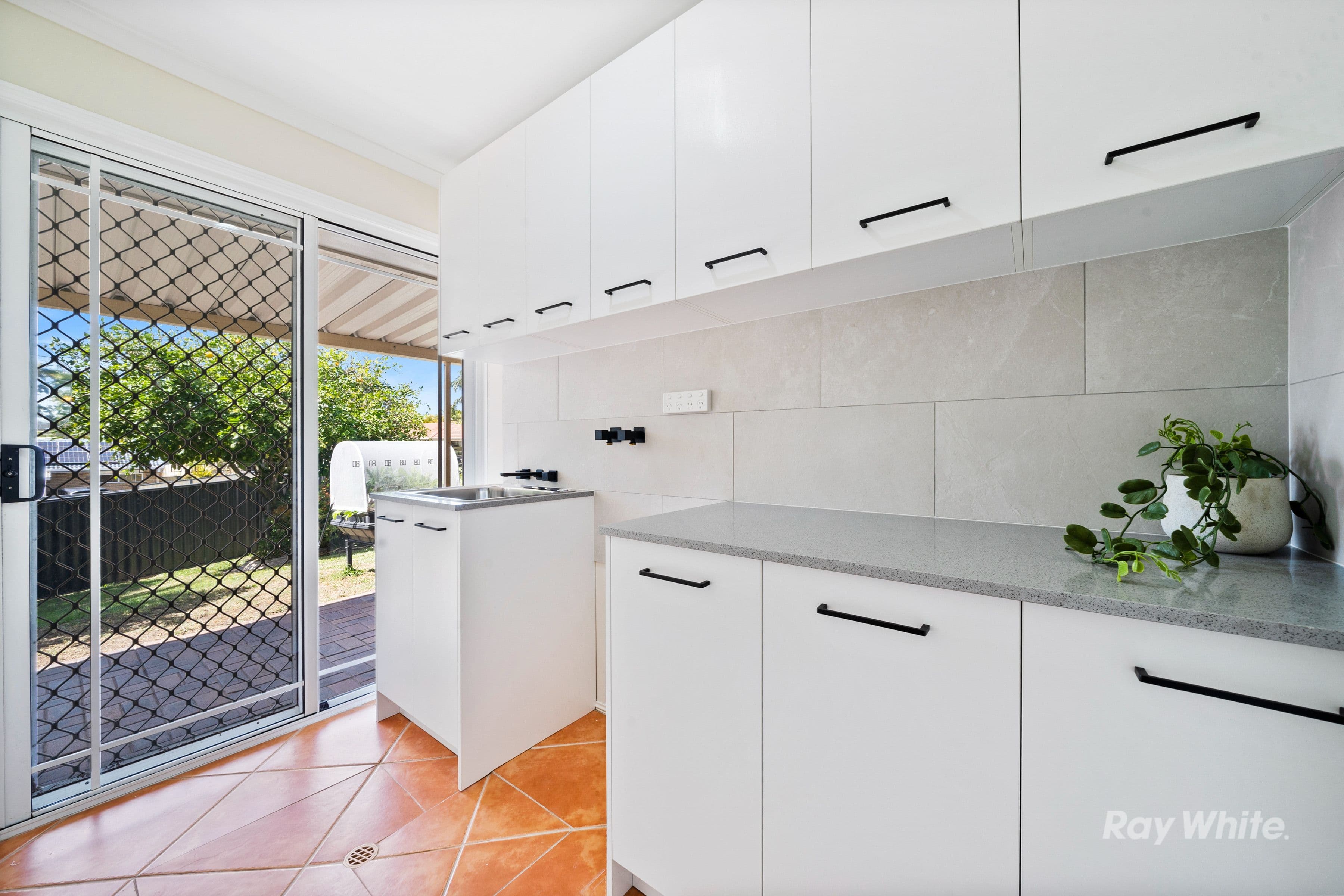 86 Herses Road, Eagleby QLD 4207, Eagleby - Thumbnail 4