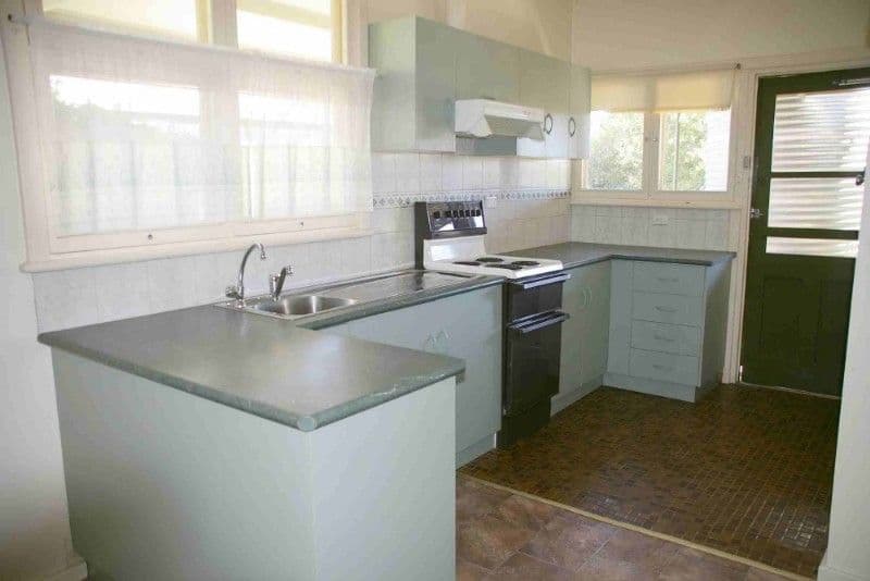 7 Taylor Street, RENMARK SA 5341, Renmark - Thumbnail 2