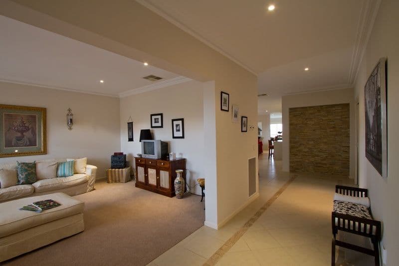 28 The Strand, SUNBURY VIC 3429, Sunbury - Thumbnail 5