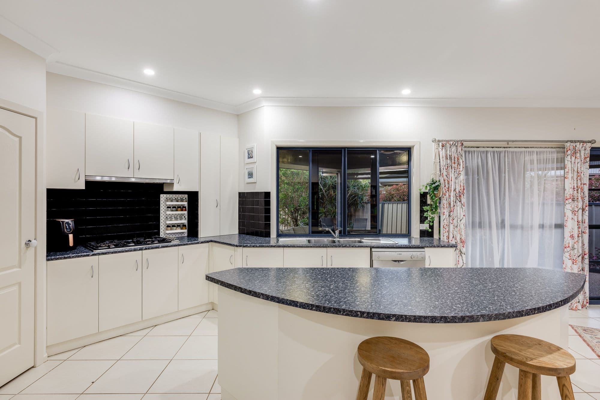 18 Dunbar Court, Highfields QLD 4352, Highfields - Thumbnail 5