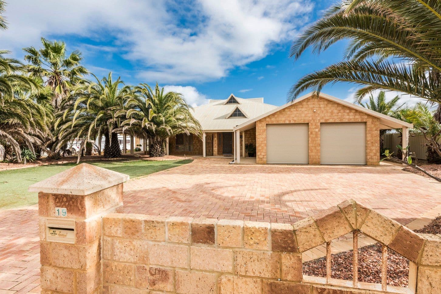 19 Tersonia Way, Strathalbyn WA 6530, Strathalbyn - Image 1