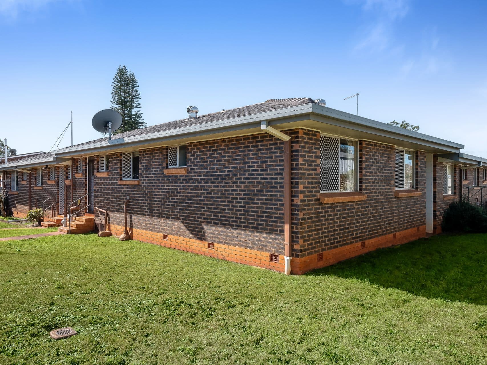 335 West Street, Harristown QLD 4350, Harristown - Image 1