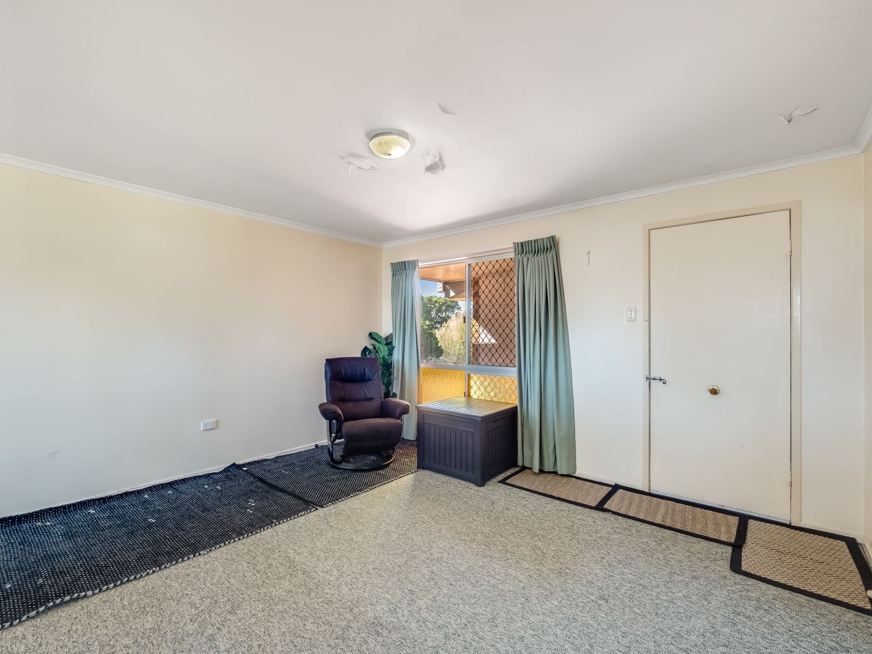 335 West Street, Harristown QLD 4350, Harristown - Thumbnail 2