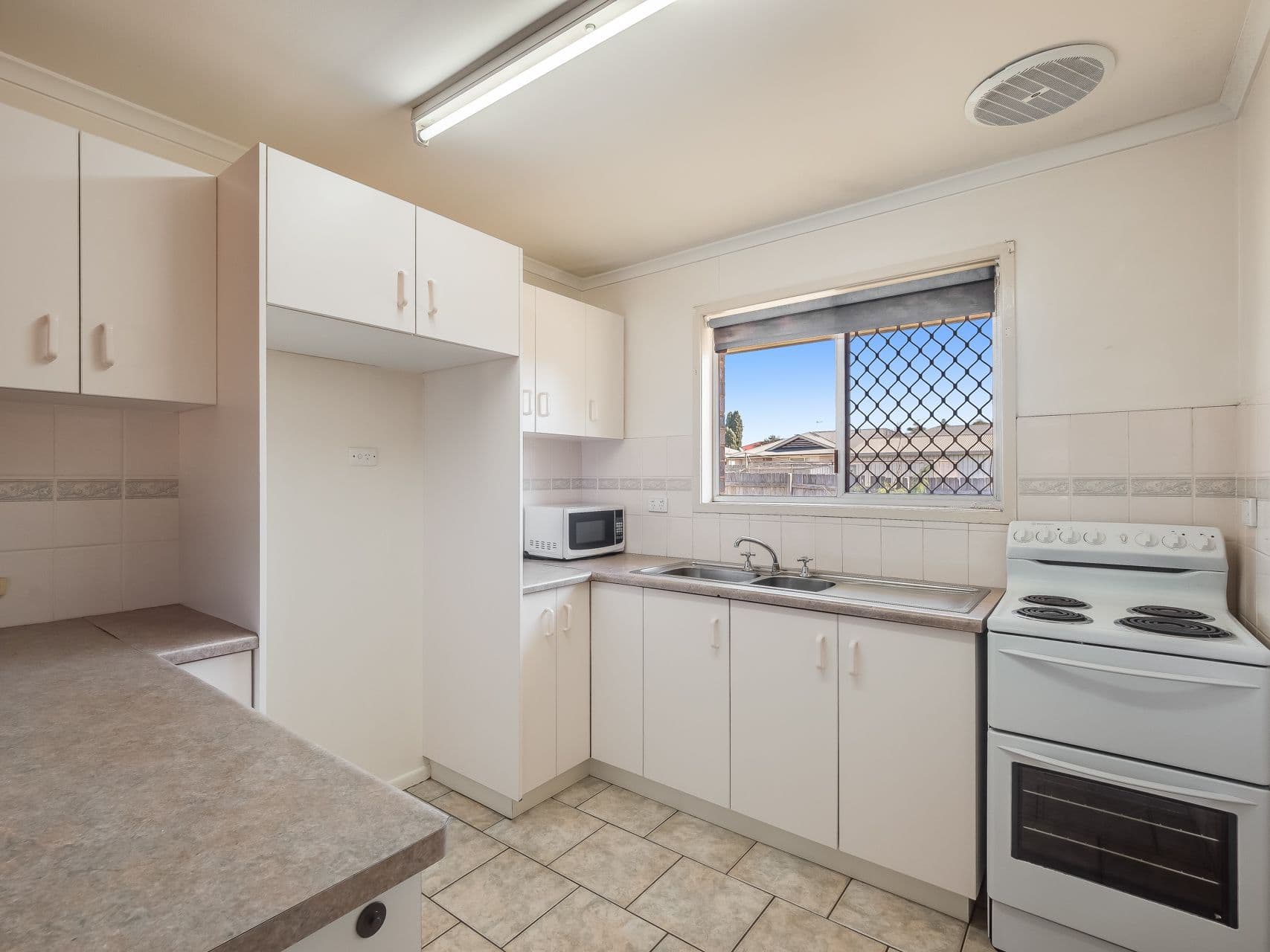 335 West Street, Harristown QLD 4350, Harristown - Thumbnail 3