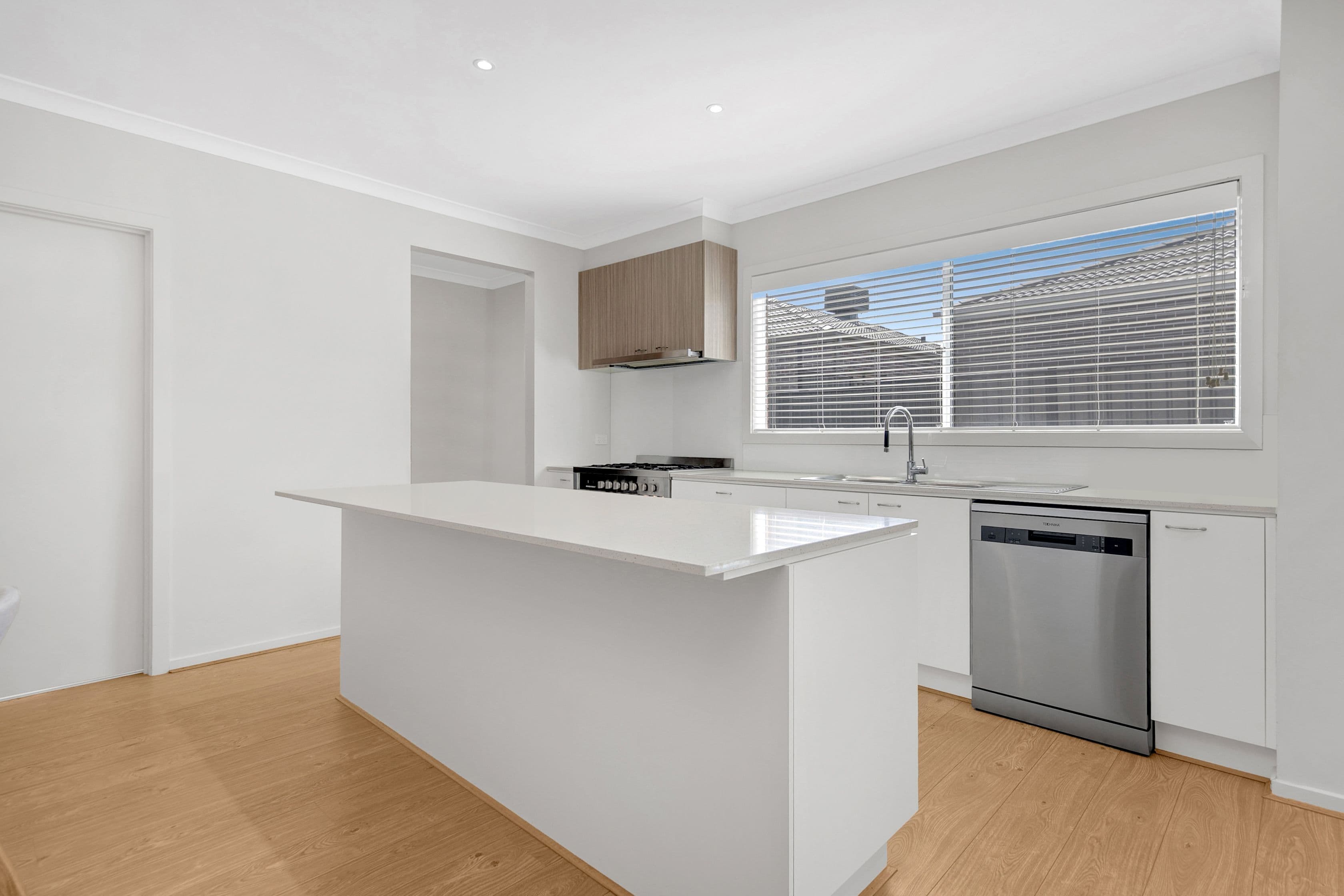 31 Springbank Road, Wollert VIC 3750, Wollert - Thumbnail 2