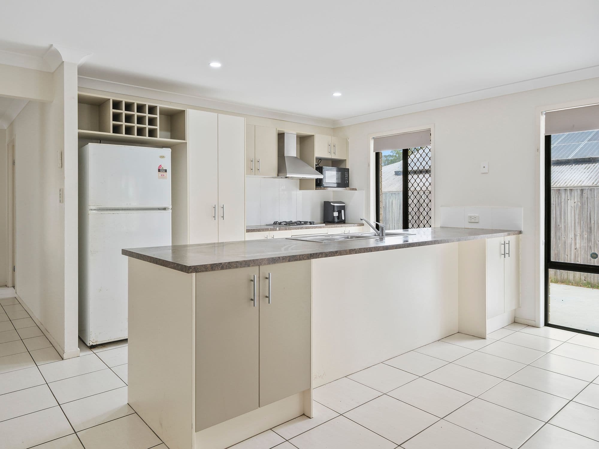 9 Highland Place, Forest Lake QLD 4078, Forest Lake - Thumbnail 4