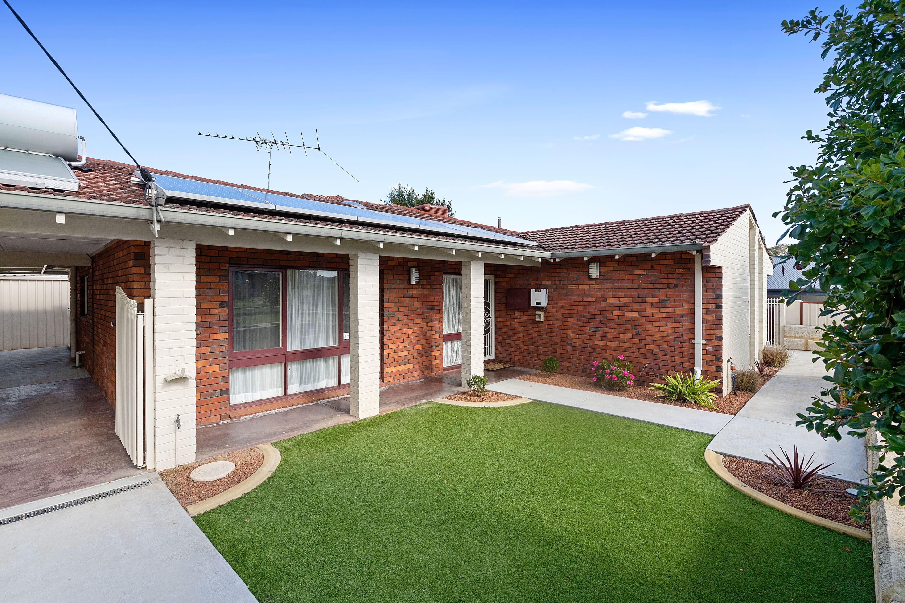 122 Blackall Drive, Greenwood WA 6024, Greenwood - Thumbnail 2