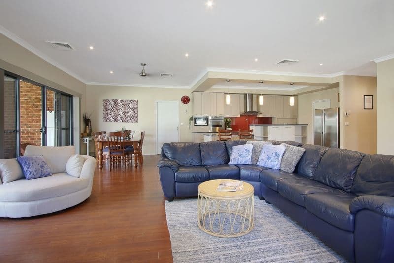 21 Golflinks Avenue, West Wodonga VIC 3690, West Wodonga - Thumbnail 2