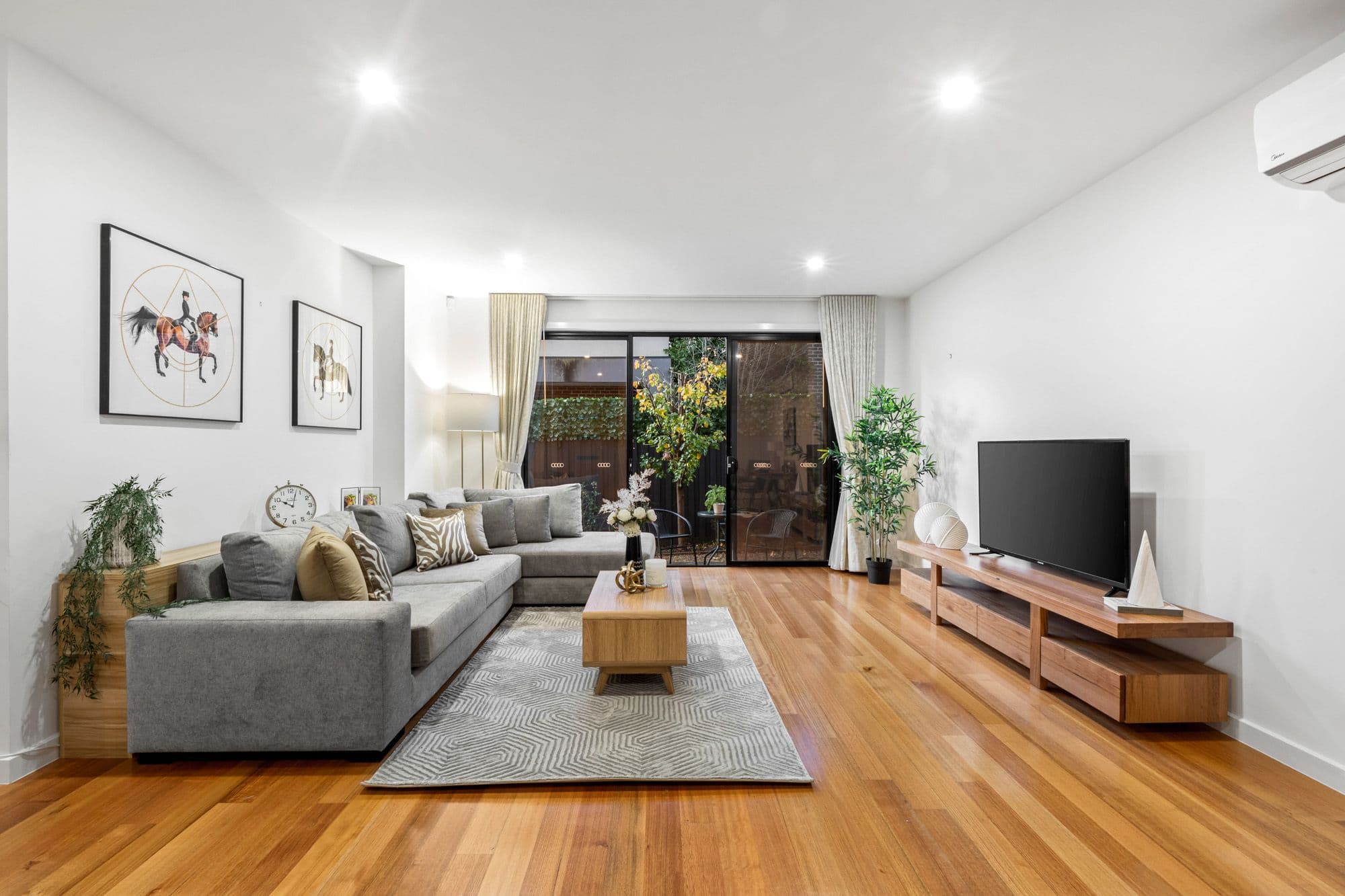 34 McComas Grove, Burwood VIC 3125, Burwood - Thumbnail 2