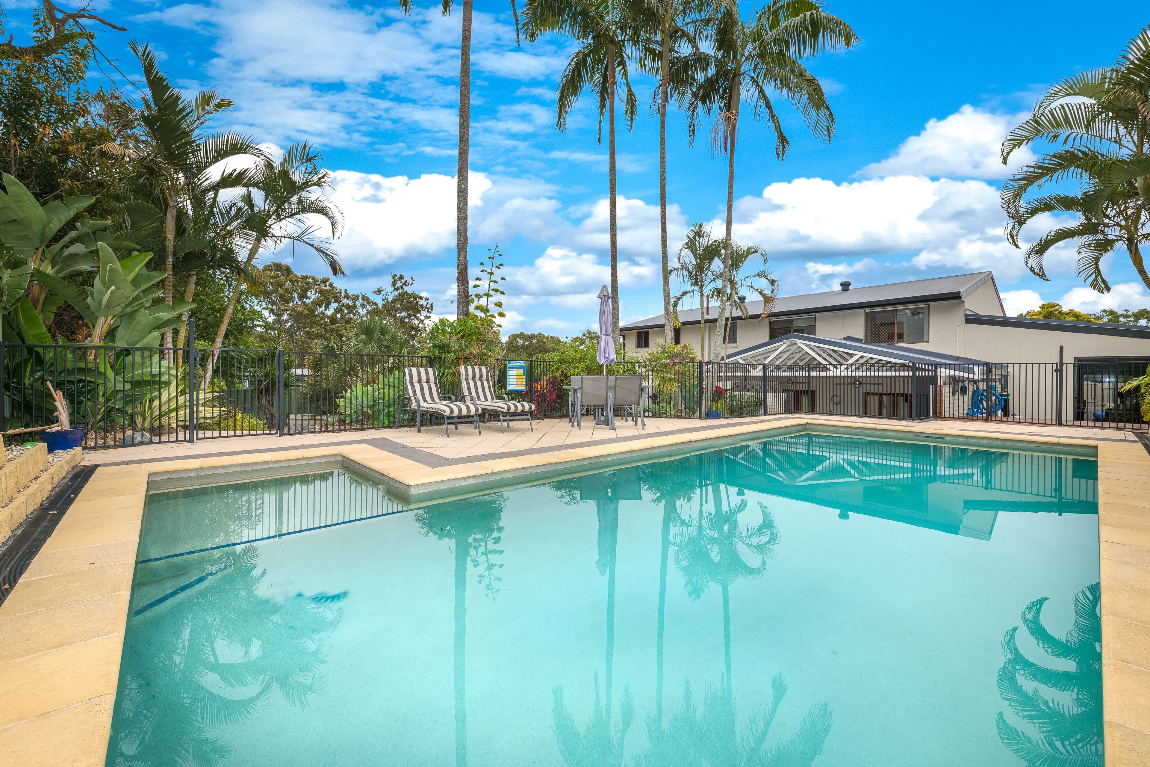 11 Wolvi Place, Helensvale QLD 4212, Helensvale - Thumbnail 2
