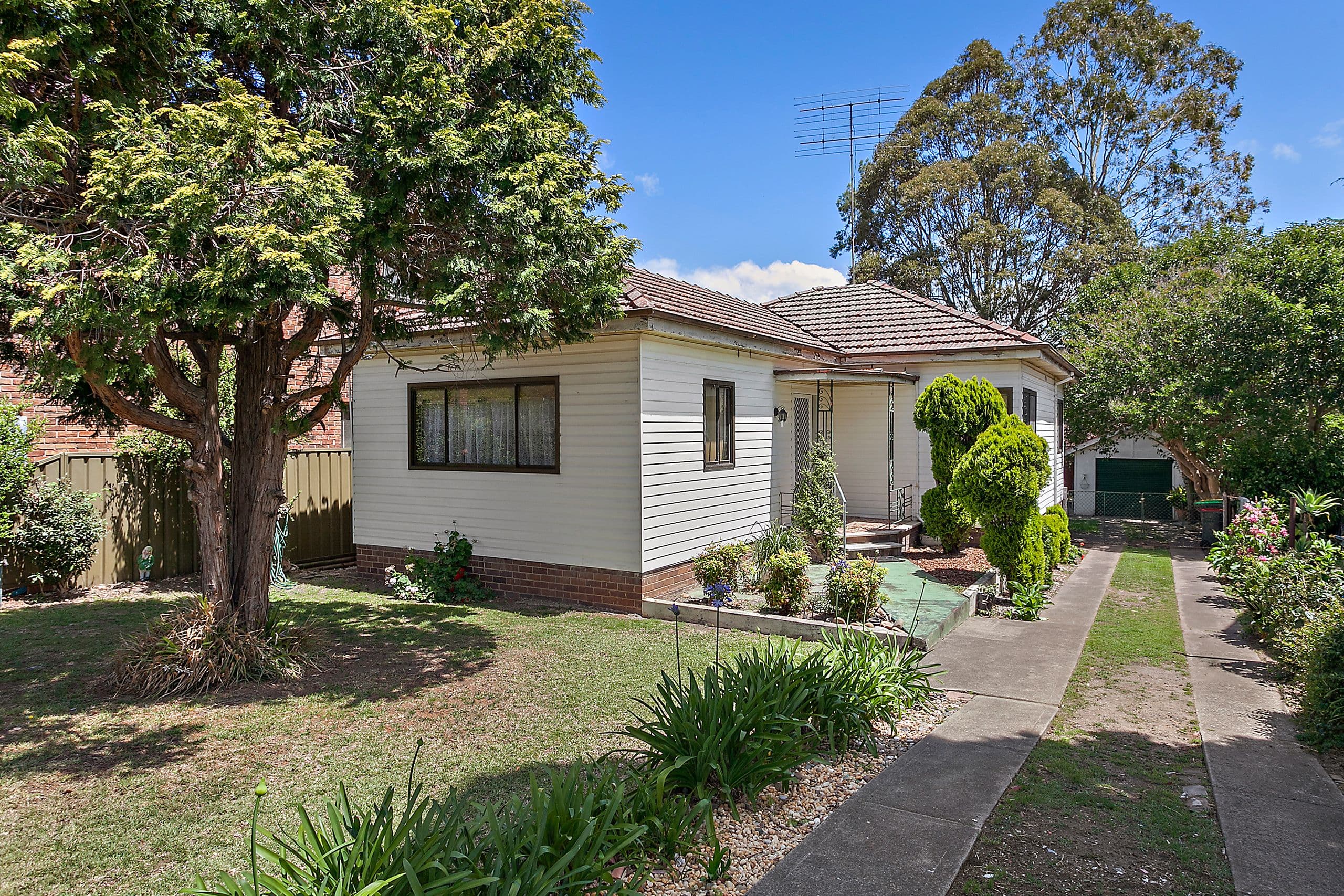 9 Bassett Street, Hurstville - Image 1