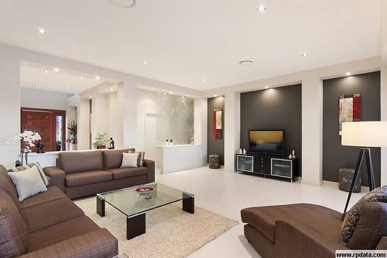 137 Sir Bruce Small Boulevard, BENOWA WATERS QLD 4217, Benowa - Thumbnail 3