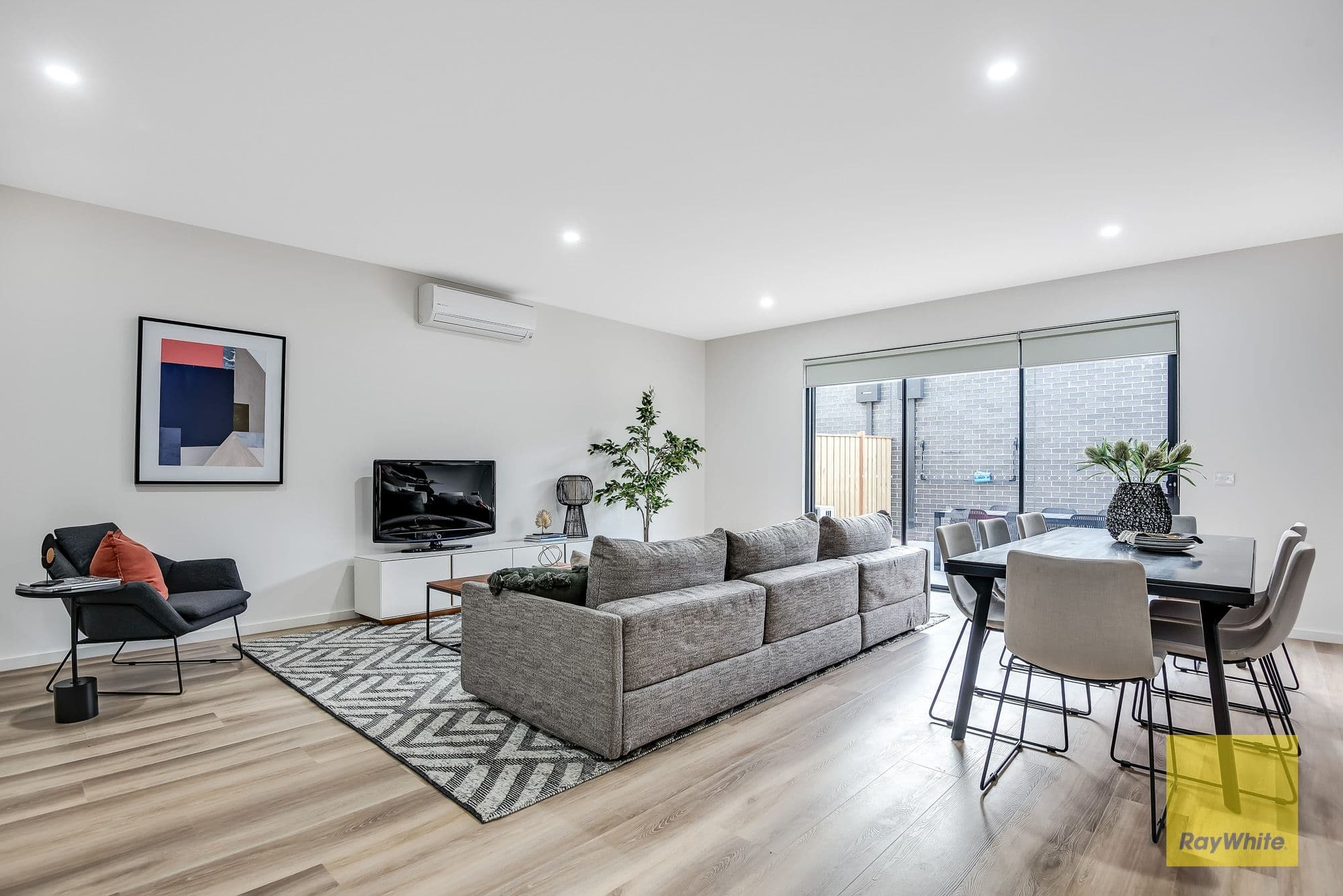 13 Scarlet Walk, Tarneit VIC 3029, Tarneit - Thumbnail 2