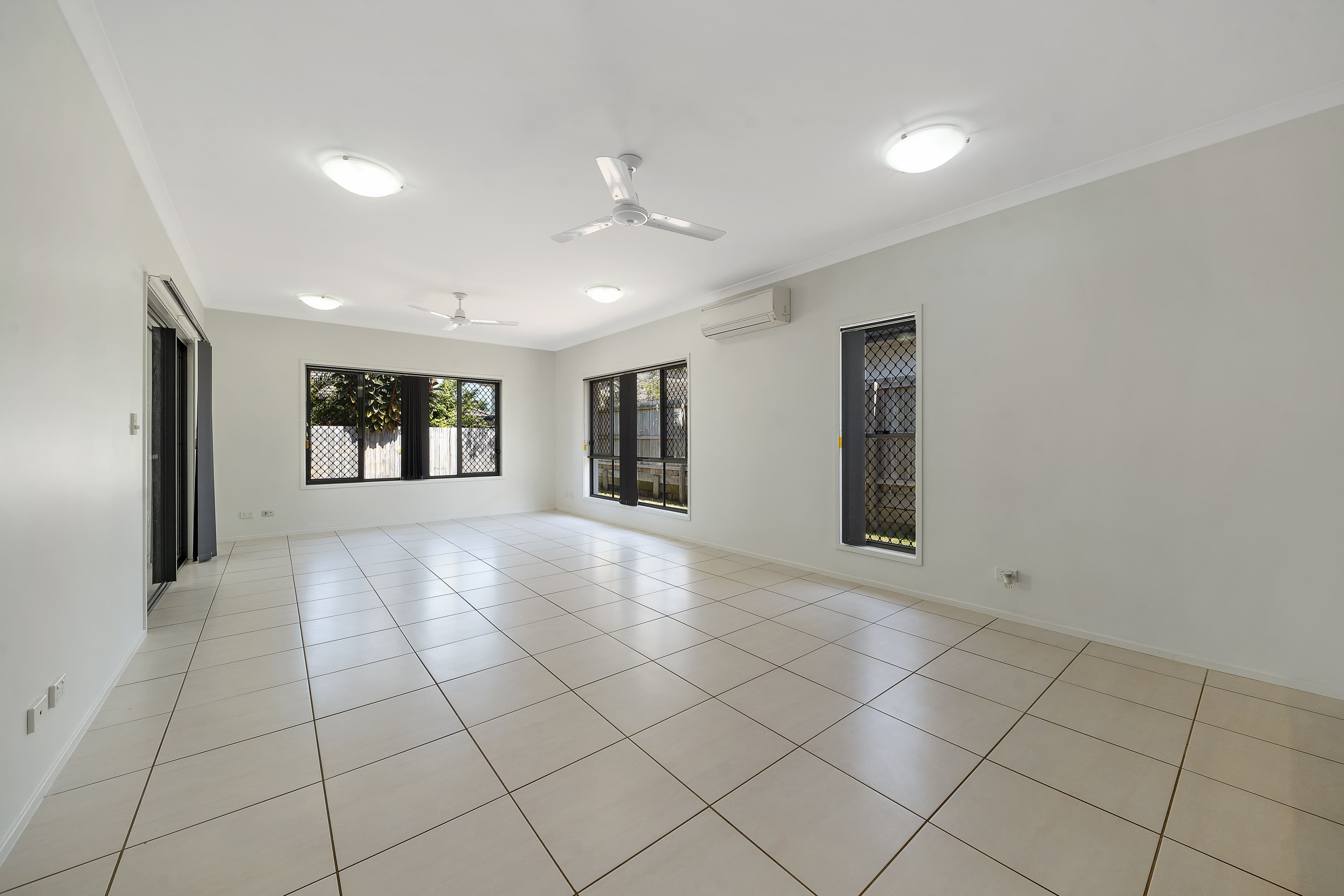 54 Langer Circuit, North Lakes QLD 4509, North Lakes - Thumbnail 3