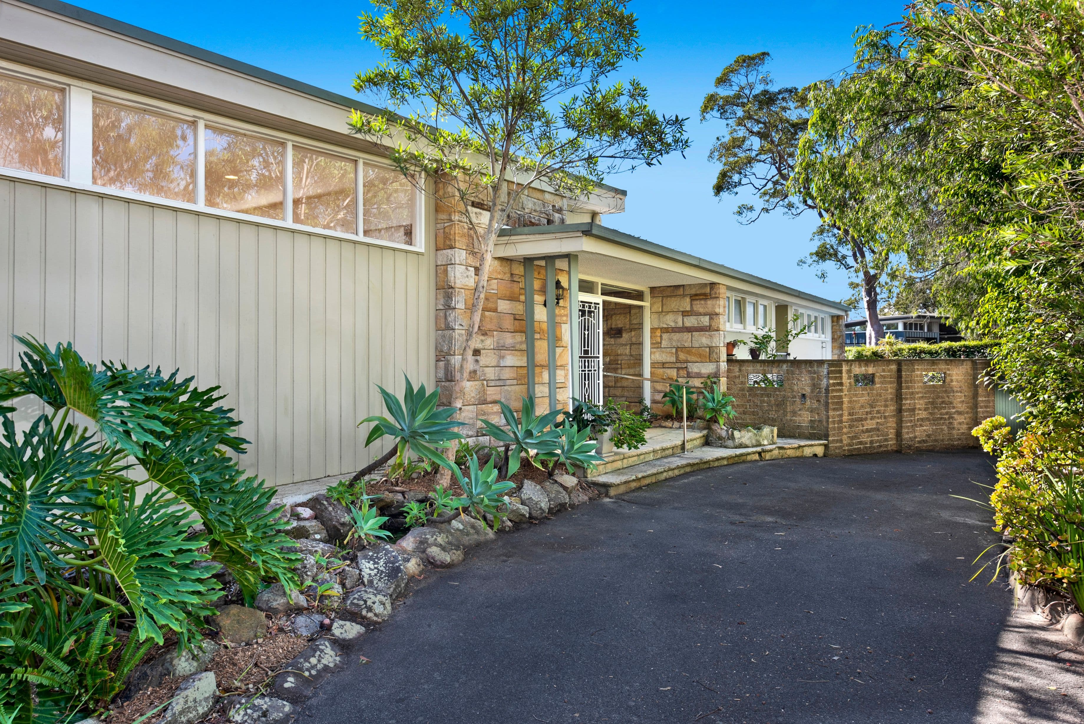 11B Coomleigh Avenue, Glen Waverley, Glen Waverley - Thumbnail 5