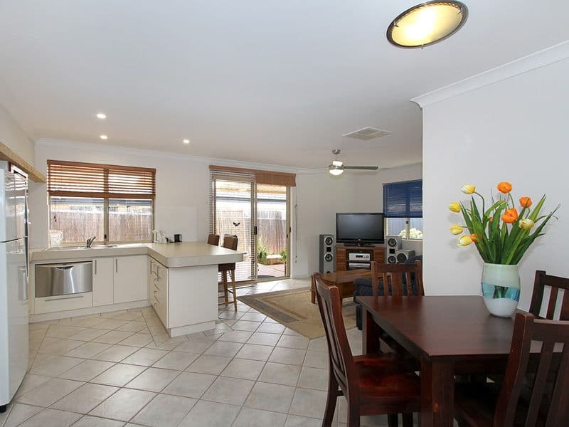 10 Manoora Place, KENWICK WA 6107, Kenwick - Image 1