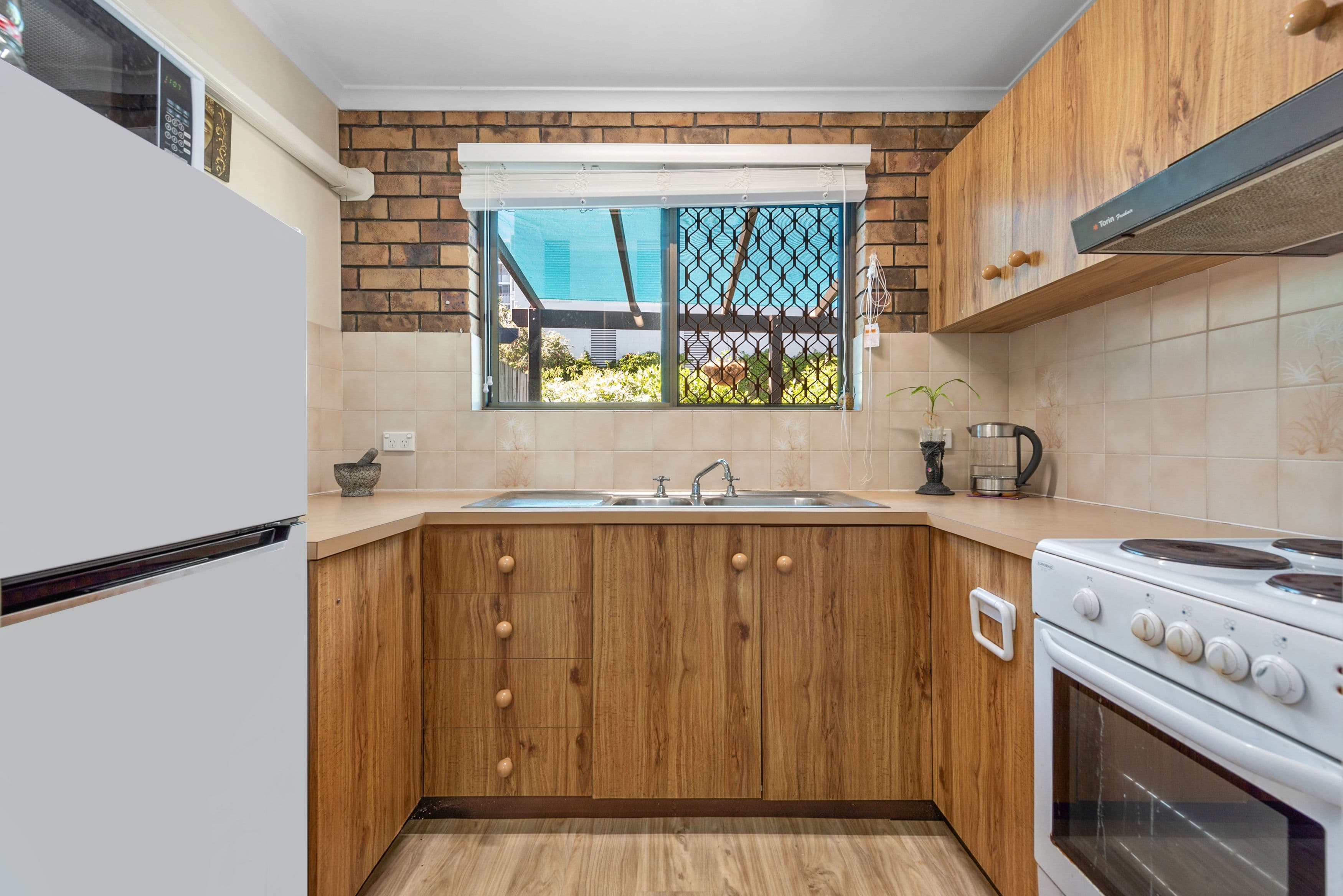 1 Rock Street, Scarborough QLD 4020, Scarborough - Thumbnail 3