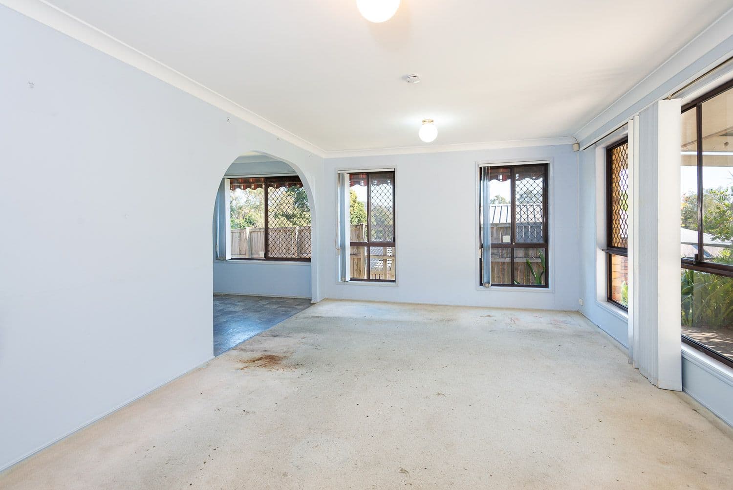 2 Magill Court, Carrara QLD 4211, Carrara - Thumbnail 4