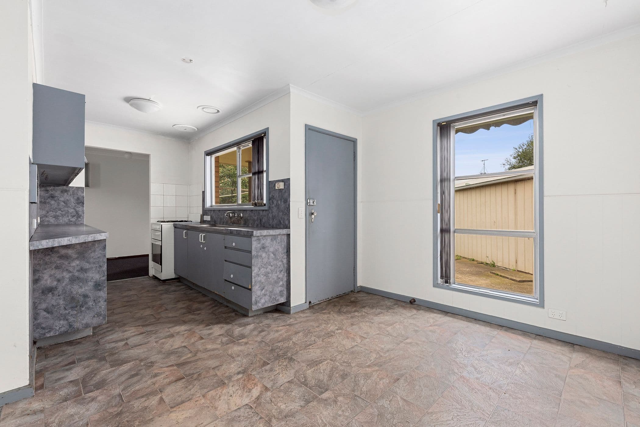 12 Goodall Court, Corio VIC 3214, Corio - Thumbnail 3