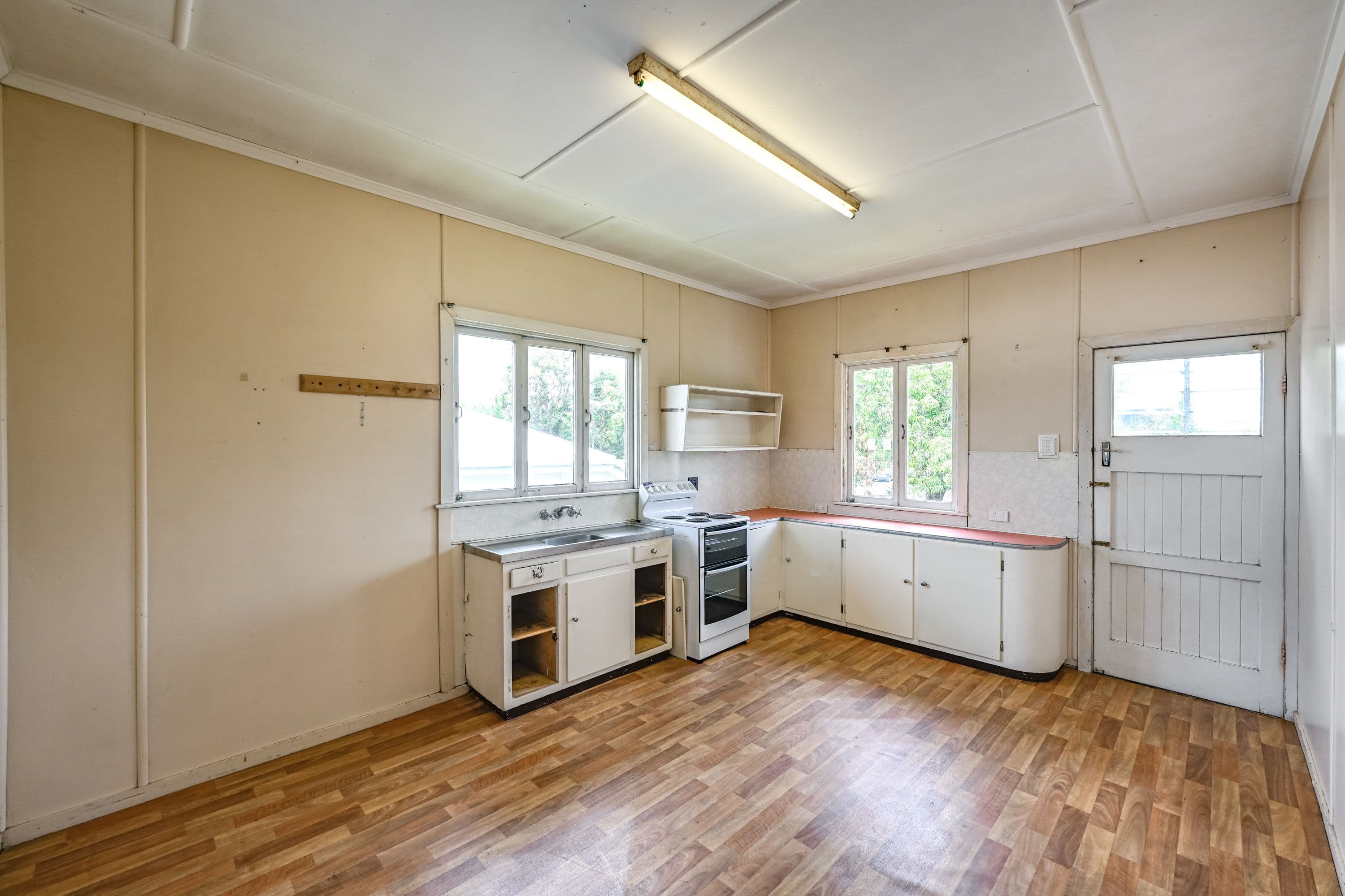 65 Alexandra Street, Park Avenue QLD 4701, Park Avenue - Thumbnail 3