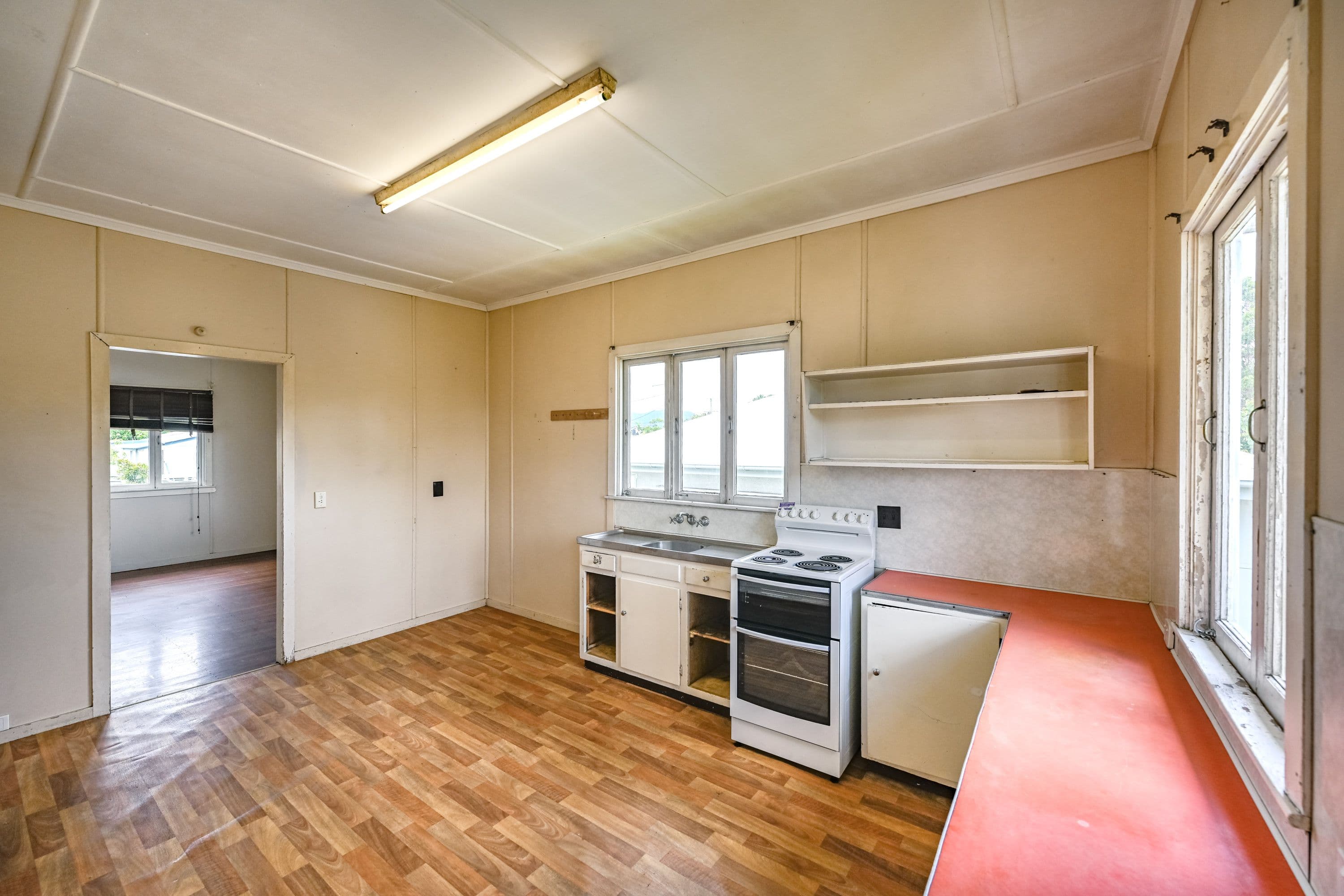 65 Alexandra Street, Park Avenue QLD 4701, Park Avenue - Thumbnail 4