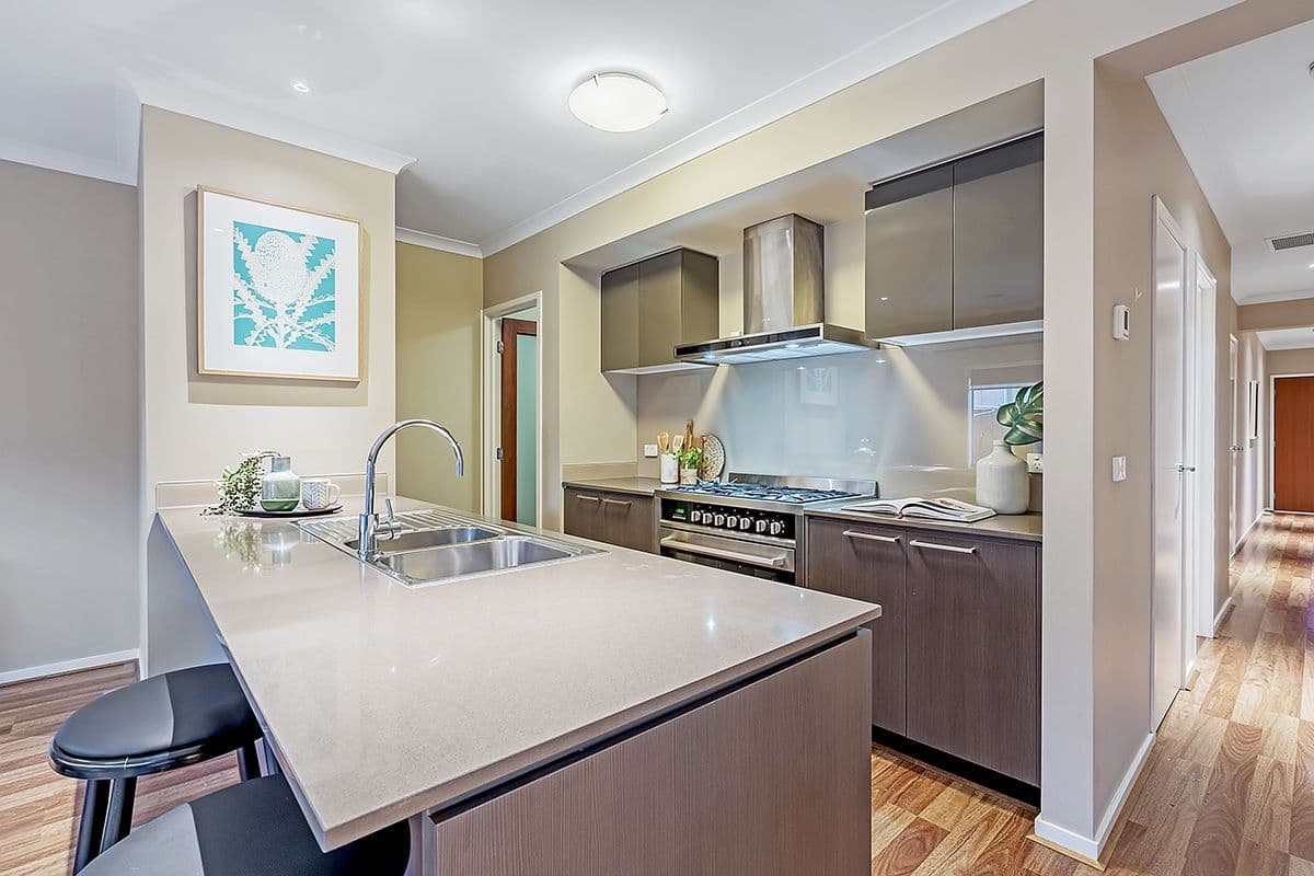 9 Fenland Street, Craigieburn VIC 3064, Craigieburn - Thumbnail 7