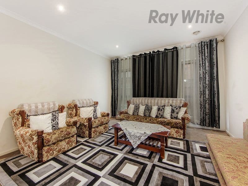 11 Parry Drive, Sunshine West VIC 3020, Sunshine West - Thumbnail 2
