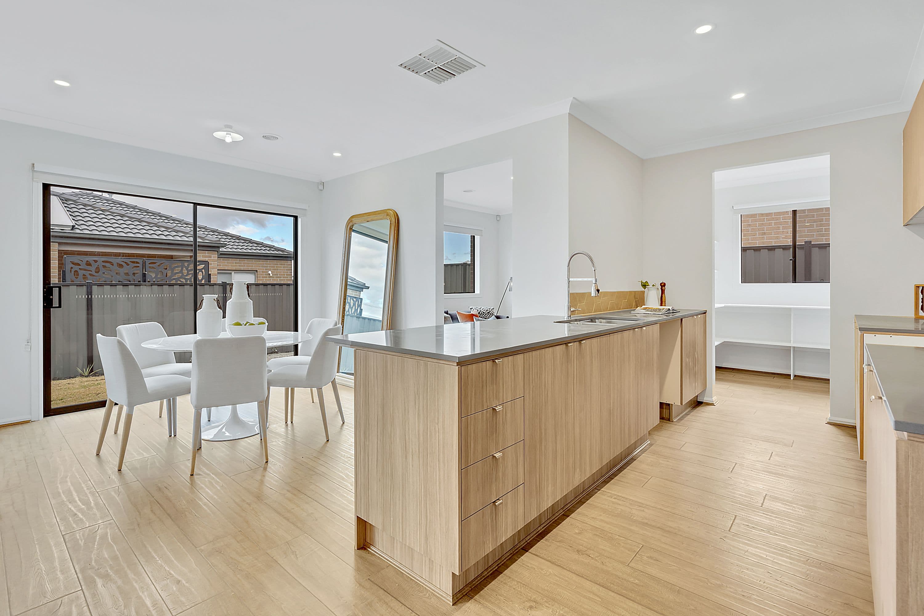 8 Nesting Vista, Craigieburn VIC 3064, Craigieburn - Thumbnail 5