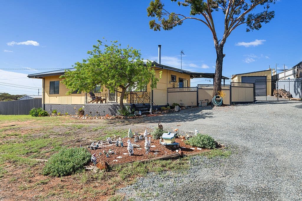2 Serpentine Road, Kambalda East WA 6442, Kambalda East - Thumbnail 3