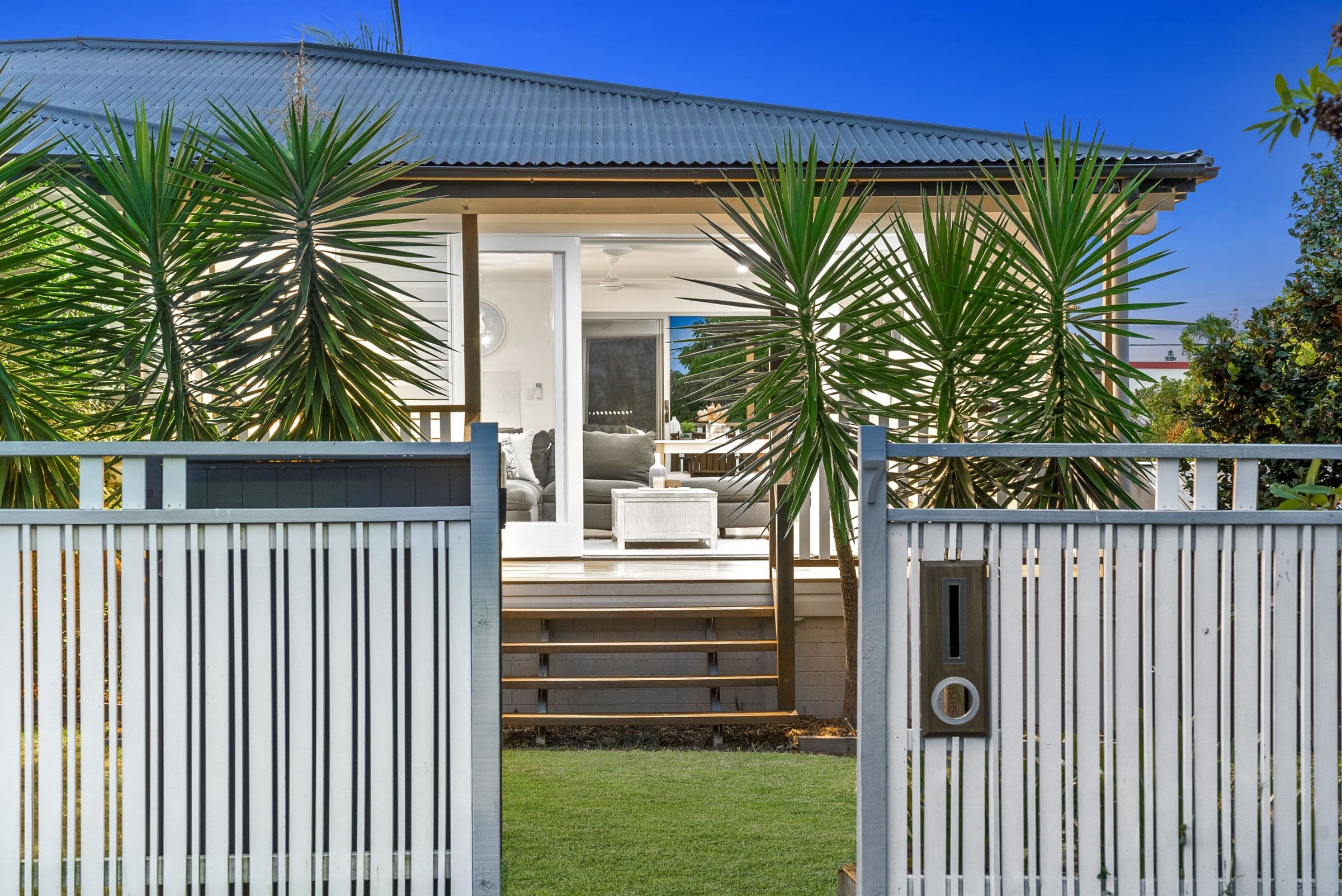 7 Ormeley Street, Stafford Heights QLD 4053, Stafford Heights - Thumbnail 2