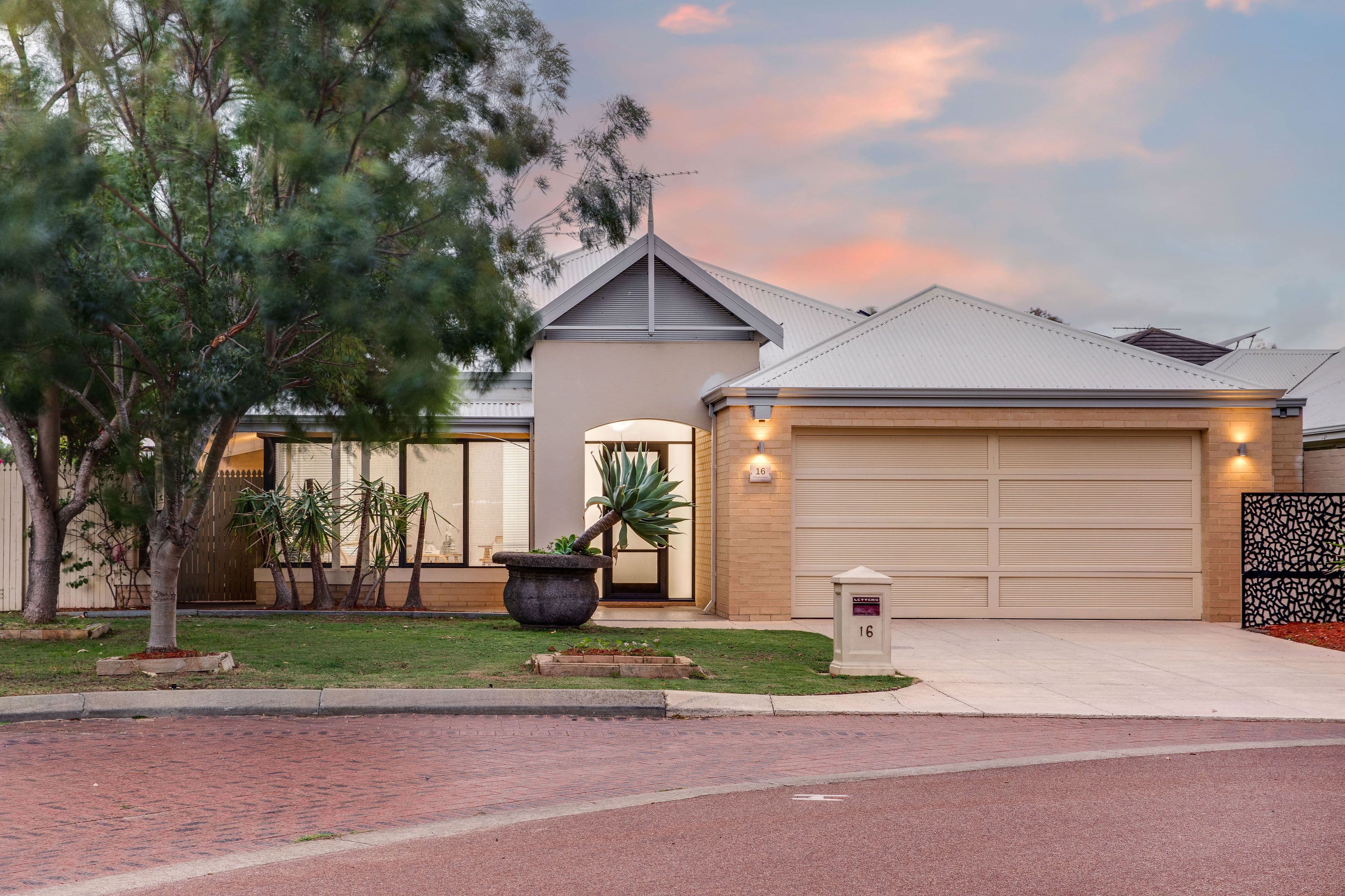 16 Settlers Circle, Gwelup WA 6018, Gwelup - Image 1