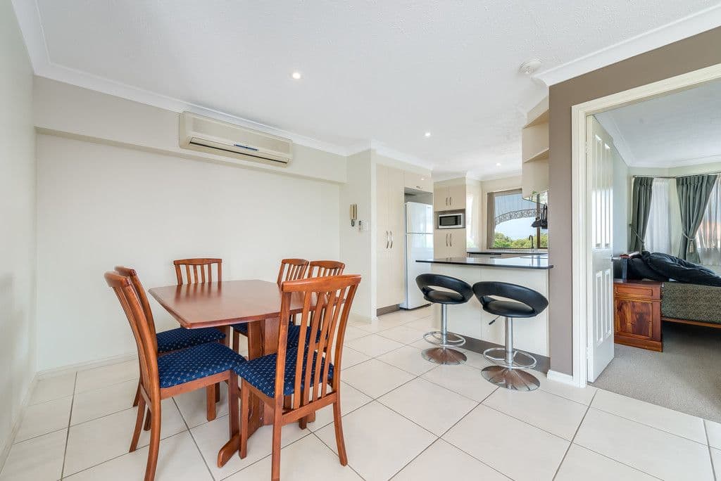 19 Parr Street, Biggera Waters QLD 4216, Biggera Waters - Thumbnail 4