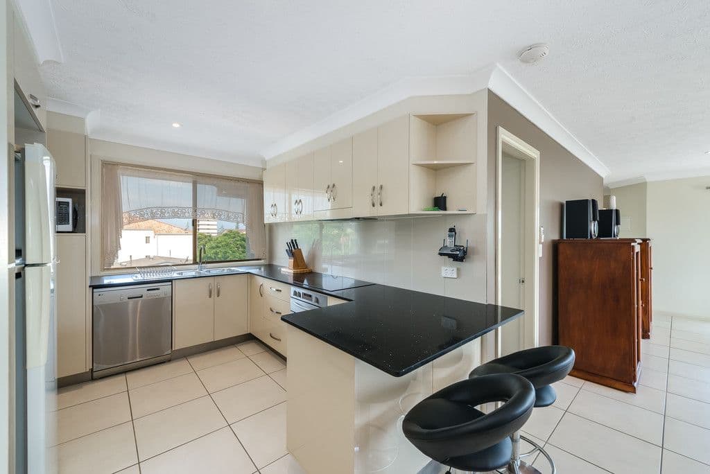 19 Parr Street, Biggera Waters QLD 4216, Biggera Waters - Thumbnail 5