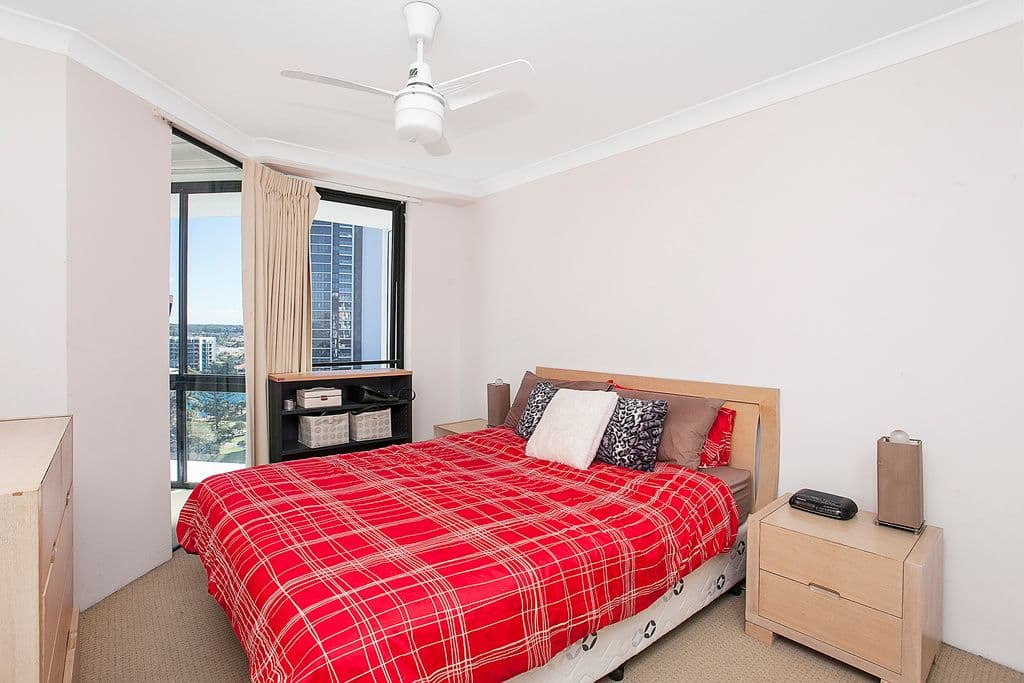 70 Remembrance Drive, Surfers Paradise QLD 4217, Surfers Paradise - Thumbnail 4