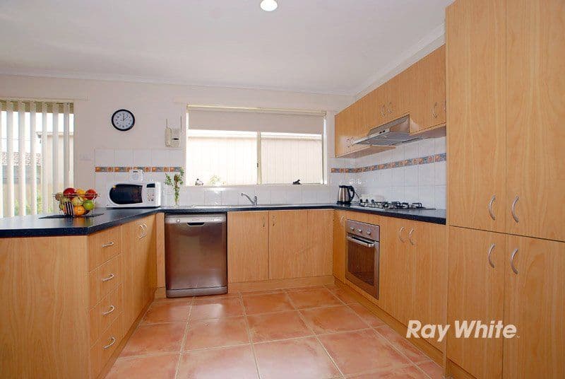 15 Dunlavin Way, CRANBOURNE VIC 3977, Cranbourne East - Thumbnail 3