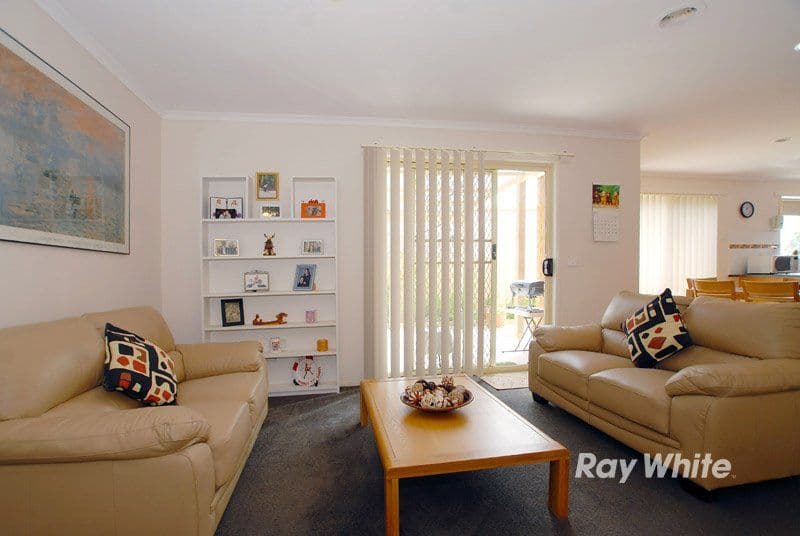15 Dunlavin Way, CRANBOURNE VIC 3977, Cranbourne East - Thumbnail 4