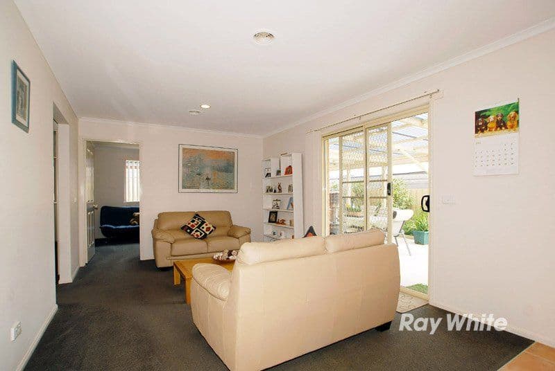 15 Dunlavin Way, CRANBOURNE VIC 3977, Cranbourne East - Thumbnail 5