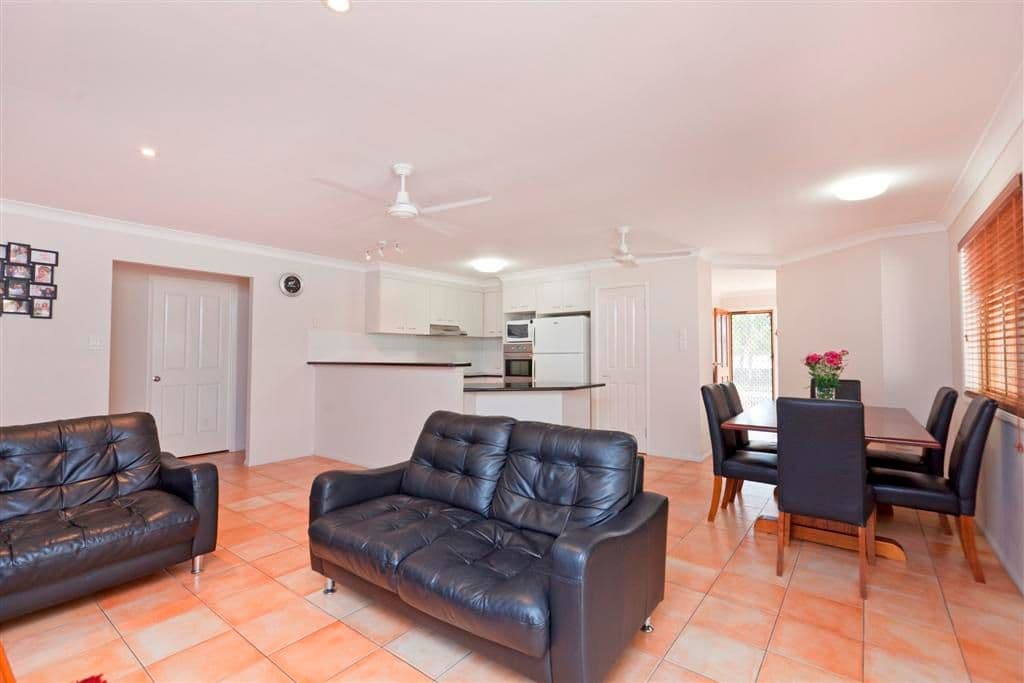 73 Collingwood Road, BIRKDALE QLD 4159, Birkdale - Thumbnail 5
