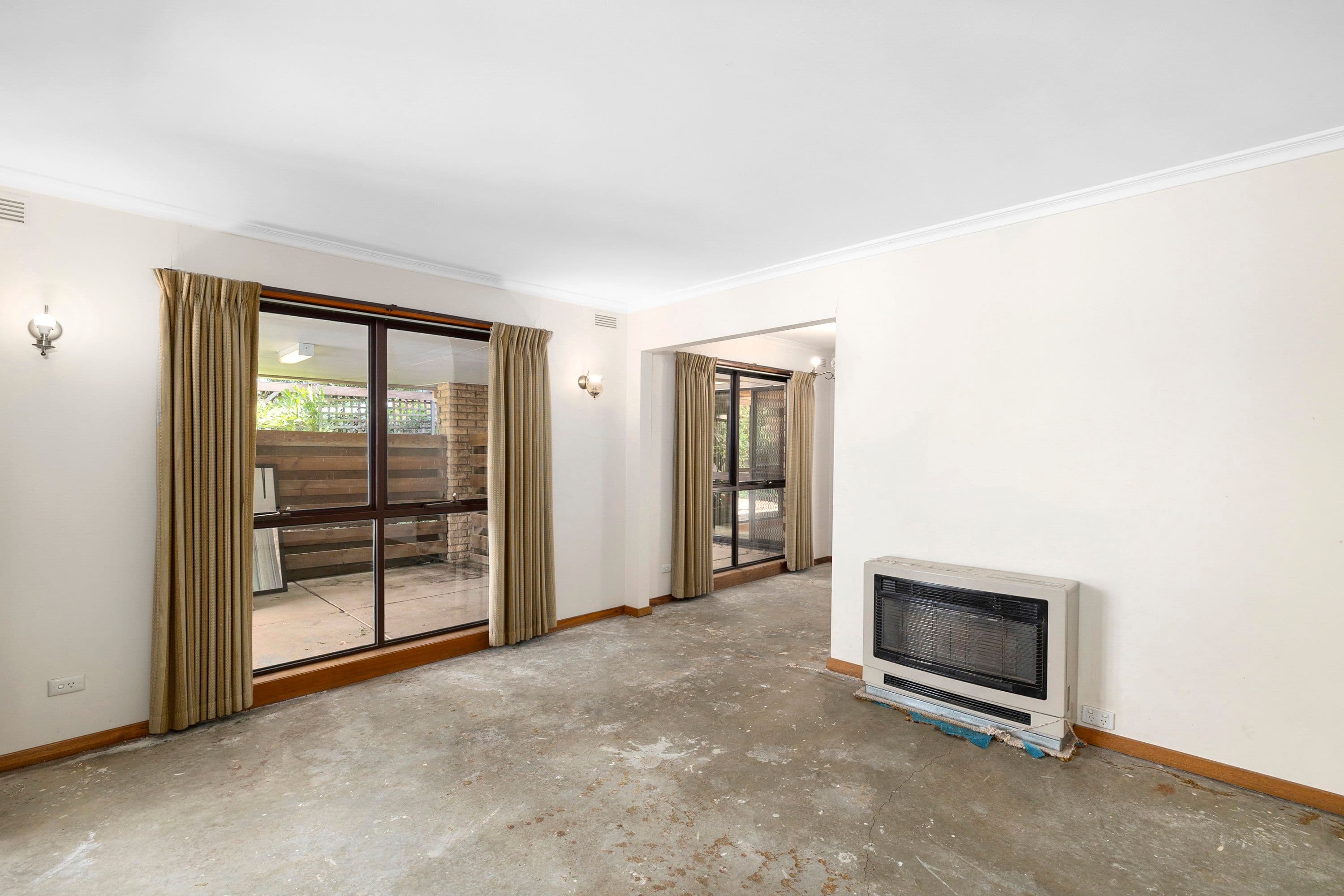 13 Shaw Avenue, Wendouree VIC 3355, Wendouree - Thumbnail 3
