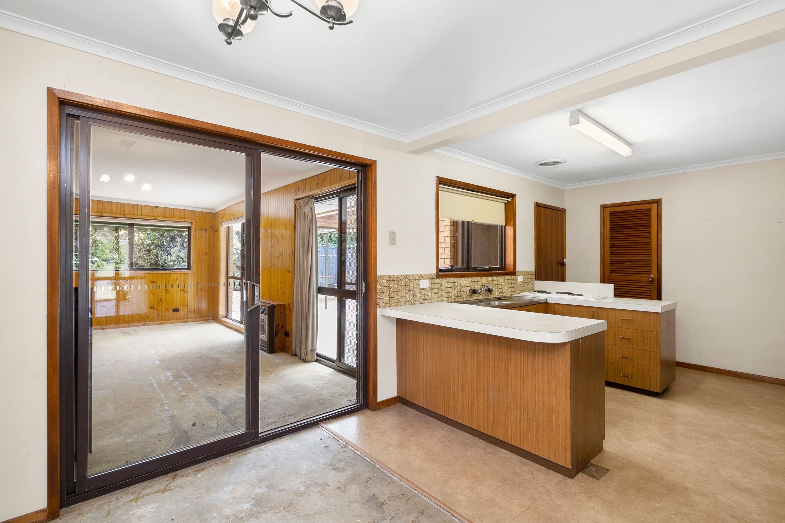 13 Shaw Avenue, Wendouree VIC 3355, Wendouree - Thumbnail 6