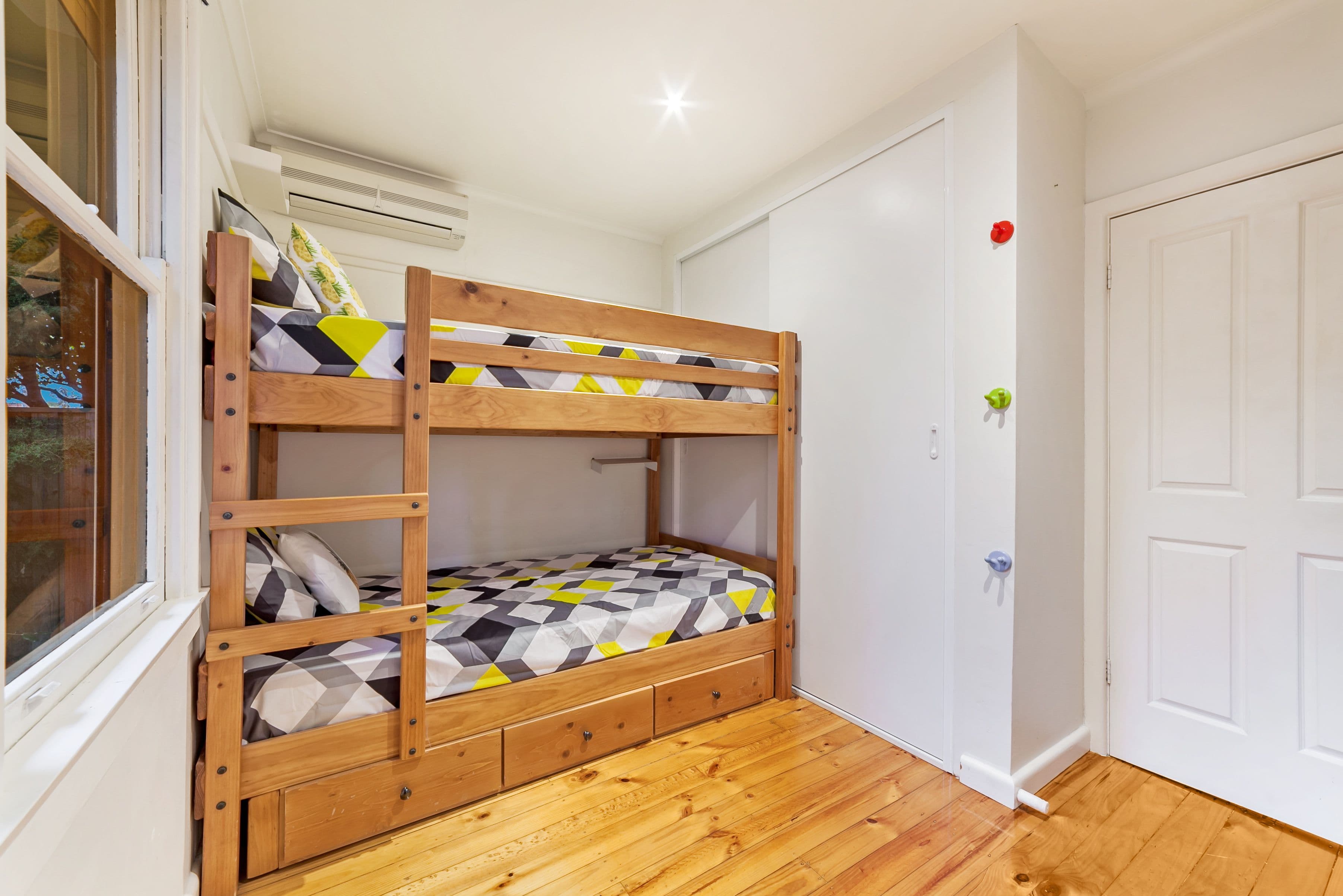 111 Boldrewood Parade, Reservoir VIC 3073, Reservoir - Thumbnail 5
