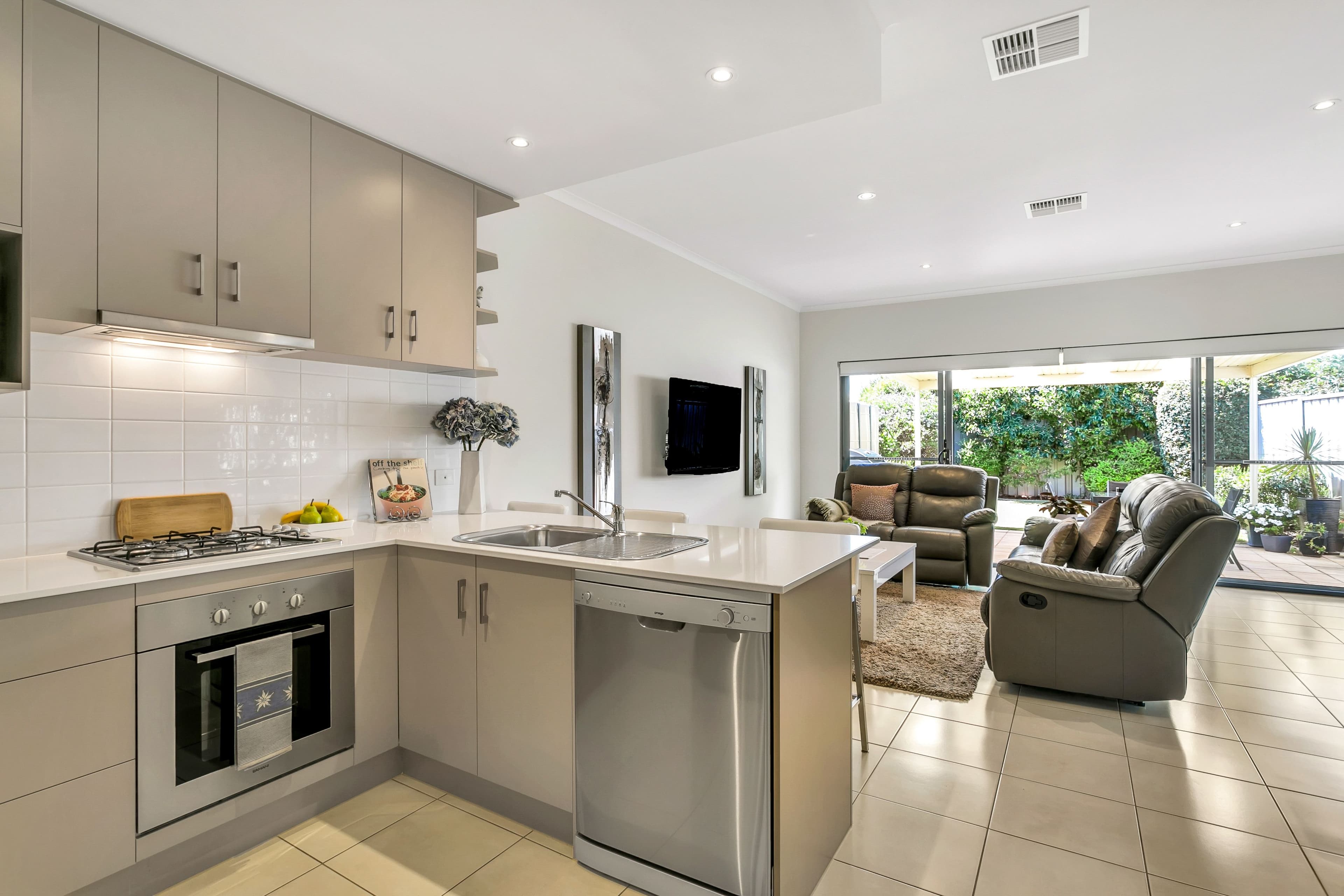 4B Parsons Grove, Park Holme SA 5043, Park Holme - Thumbnail 8