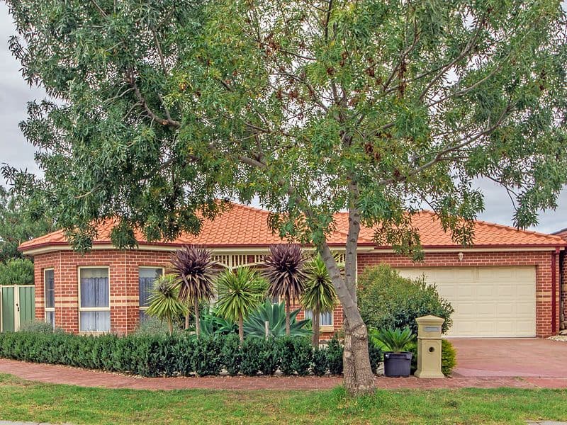 1 Kemerton Close, Point Cook VIC 3030, Point Cook - Thumbnail 2